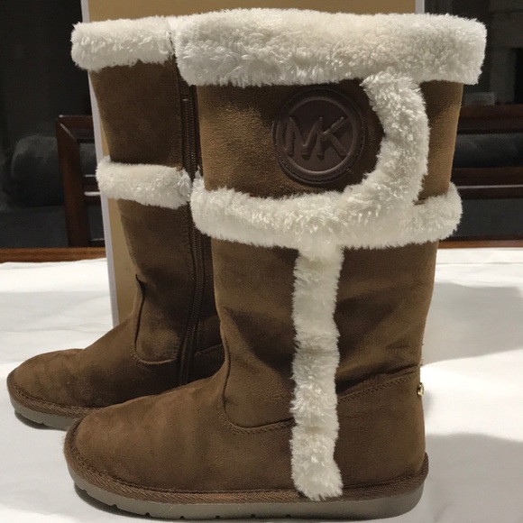 Girls Chestnut Michael Kors boots.  Size 2 - Picture 2 of 8